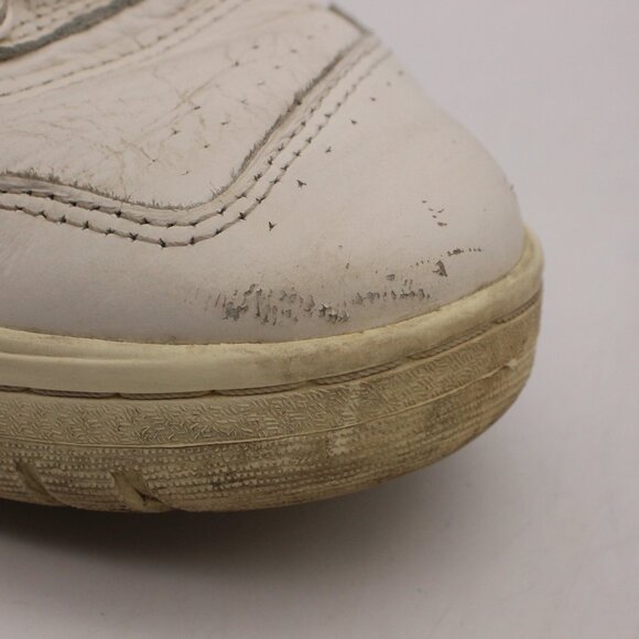 Athletic_Shoes
